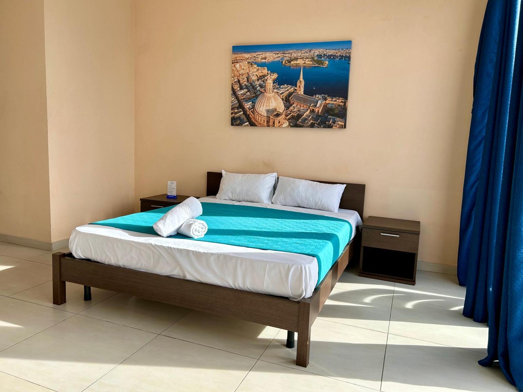 Malta Paradise Central Accomodation Hotel Saint Julian's Exterior photo